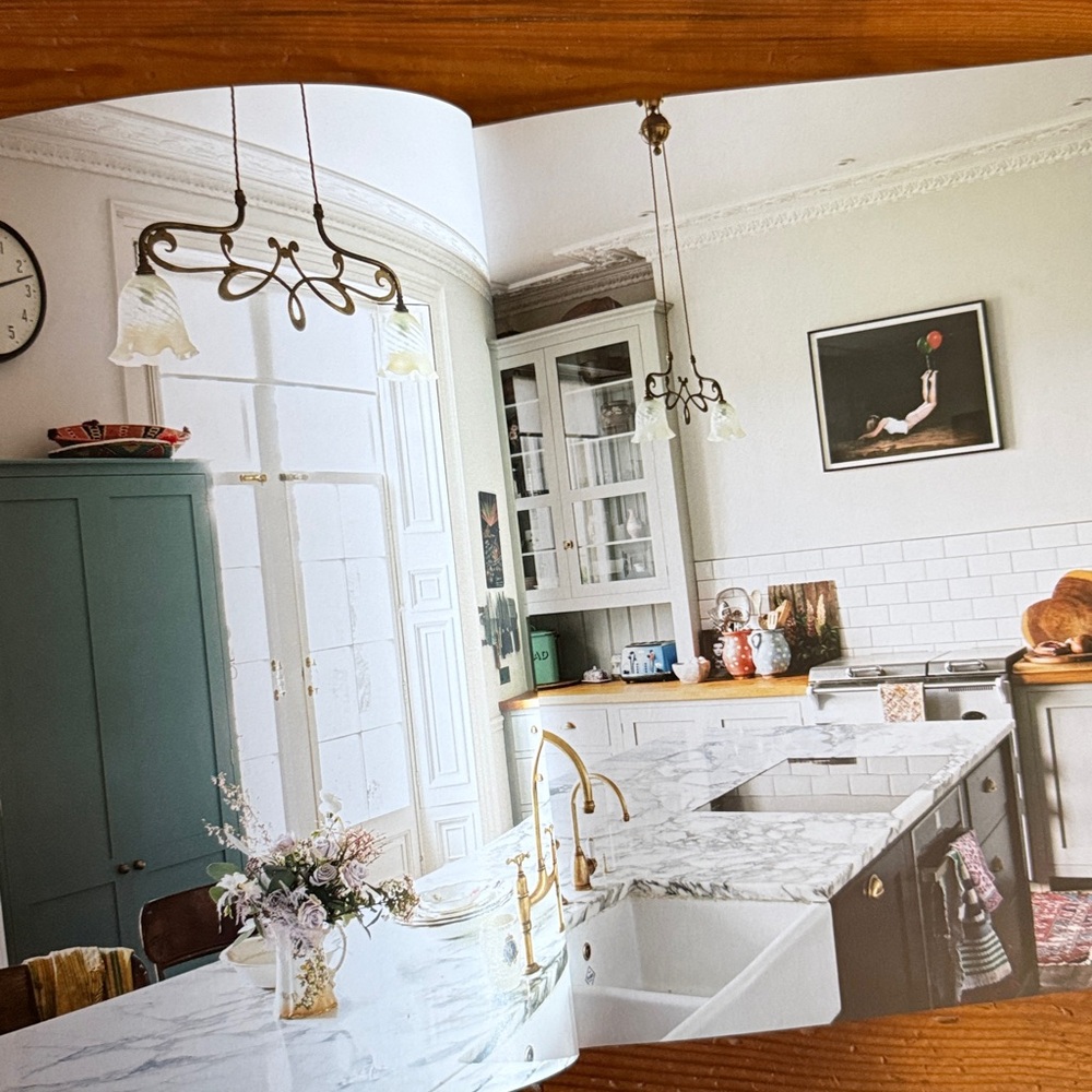 FADED GLAMOUR Decorating Book - Picture 3 of 7